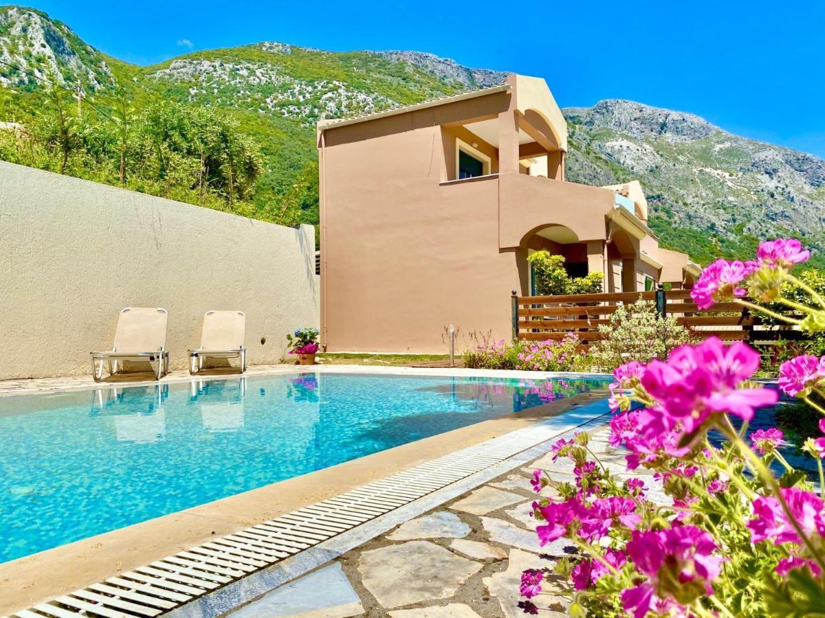 Villa Barbati Dream With Private Pool By Dadovillas Pyrgi  ภายนอก รูปภาพ